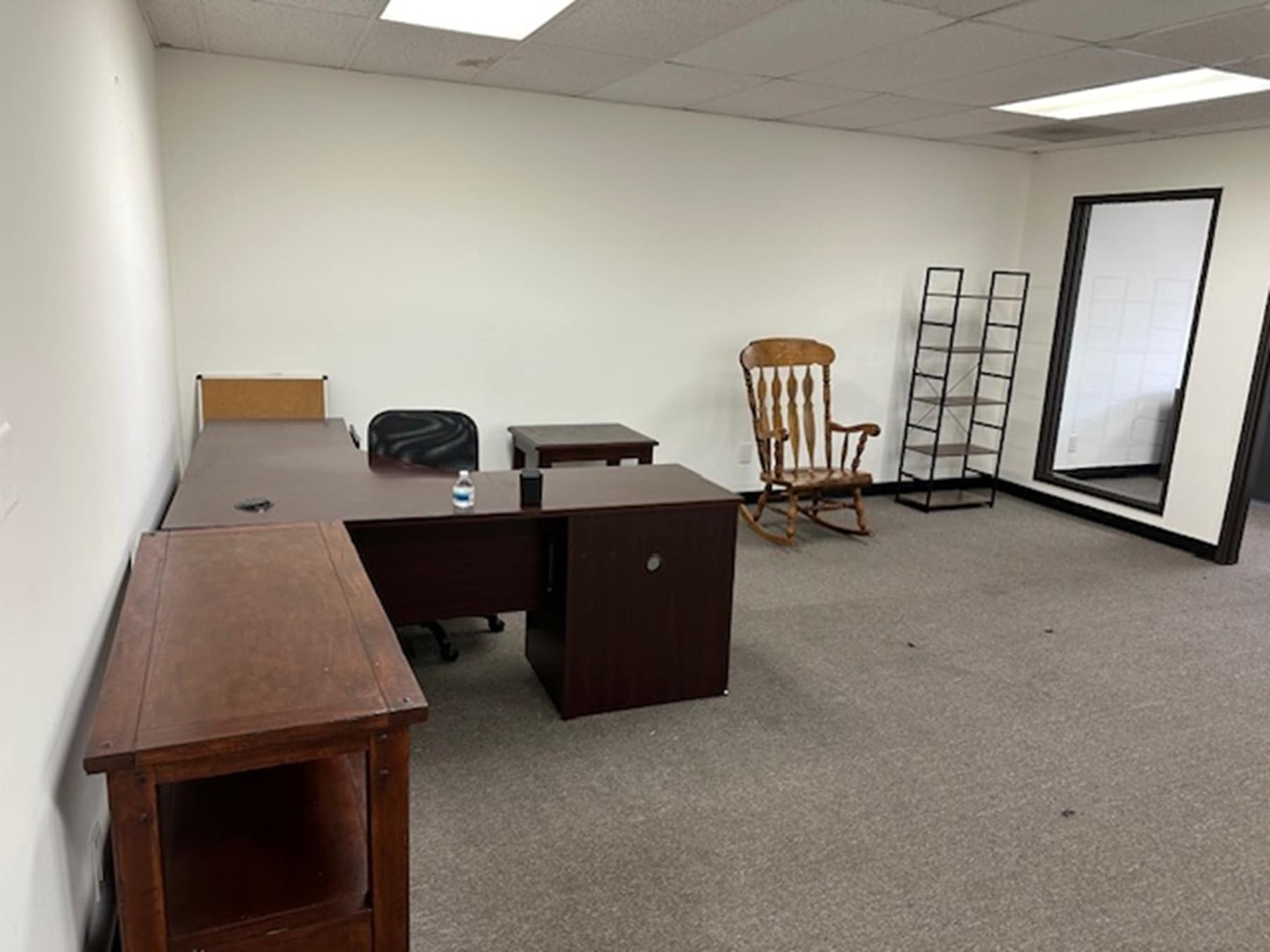 187 E Wilbur Rd, Thousand Oaks, CA à louer Photo intérieure– Image 1 sur 3