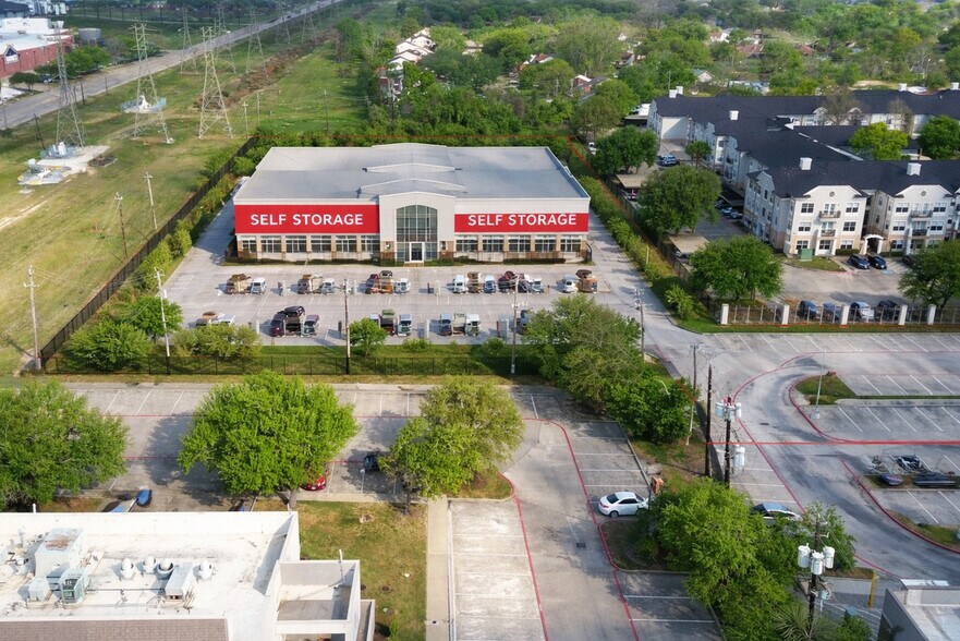800 Bay Area blvd, Webster, TX à vendre - Aérien – Image 2 sur 6