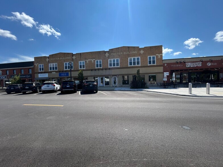 819 Burlington Ave, Western Springs, IL à louer - Photo de l’immeuble – Image 3 sur 10