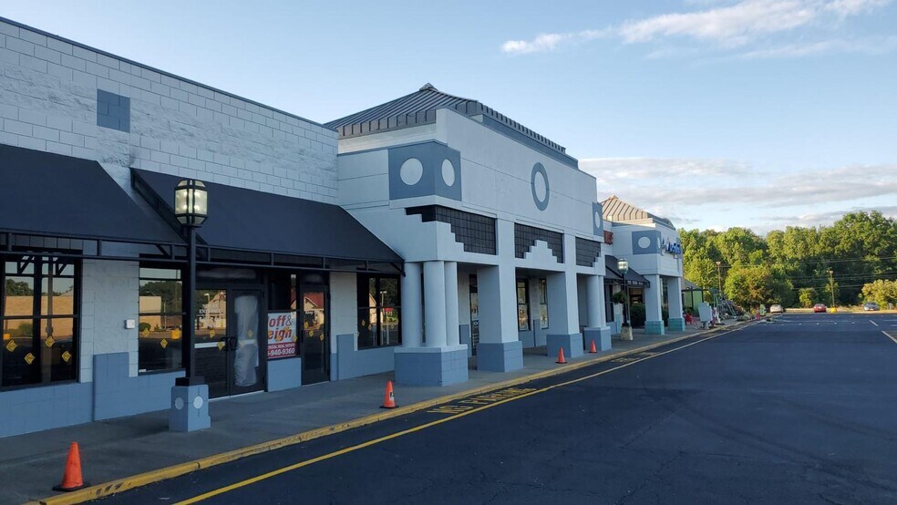 4019 S Main St, Akron, OH à louer - Photo de l’immeuble – Image 3 sur 7