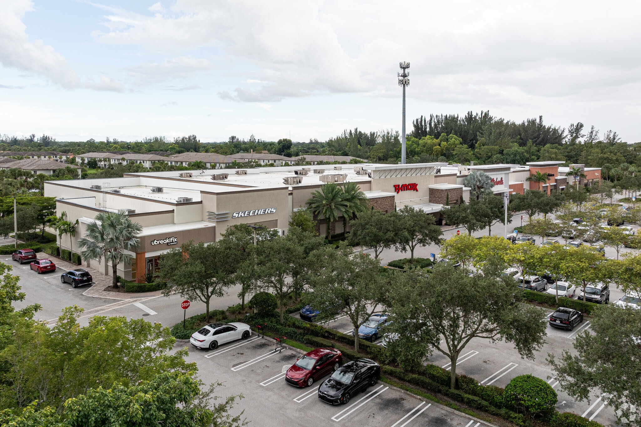 310-384 S State Road 7, Royal Palm Beach, FL à louer Photo principale– Image 1 sur 7