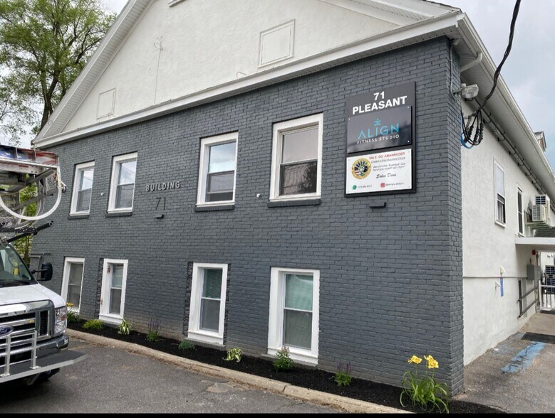 71 Pleasant St, Leominster, MA à louer - Photo de l’immeuble – Image 2 sur 10