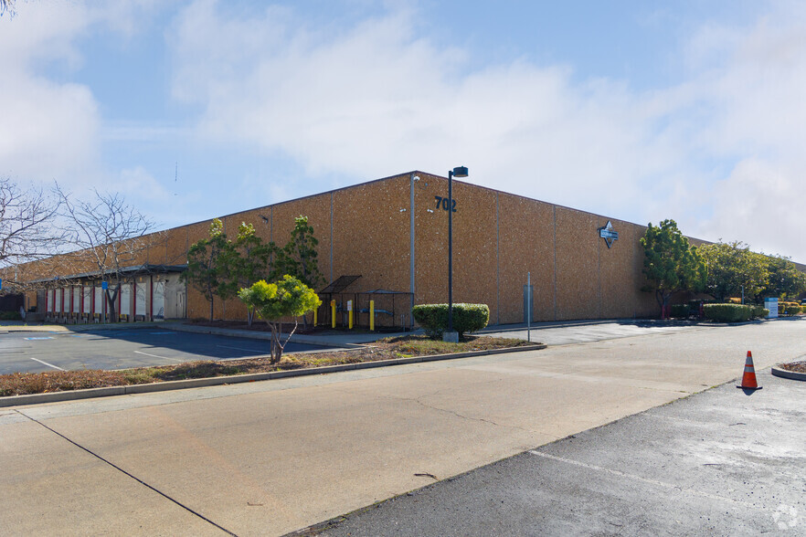 702 National Ct, Richmond, CA à louer - Photo principale – Image 1 sur 6