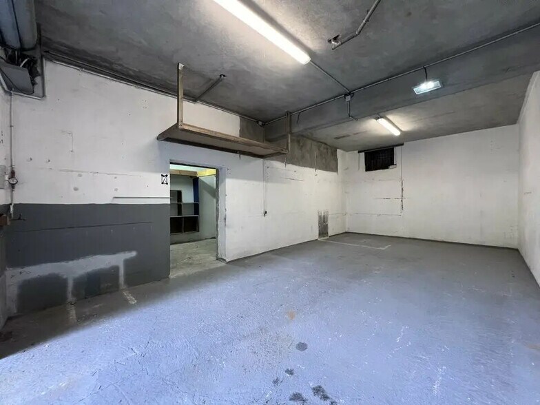 Industriel/Logistique dans Mougins à louer - Photo intérieure – Image 2 sur 8