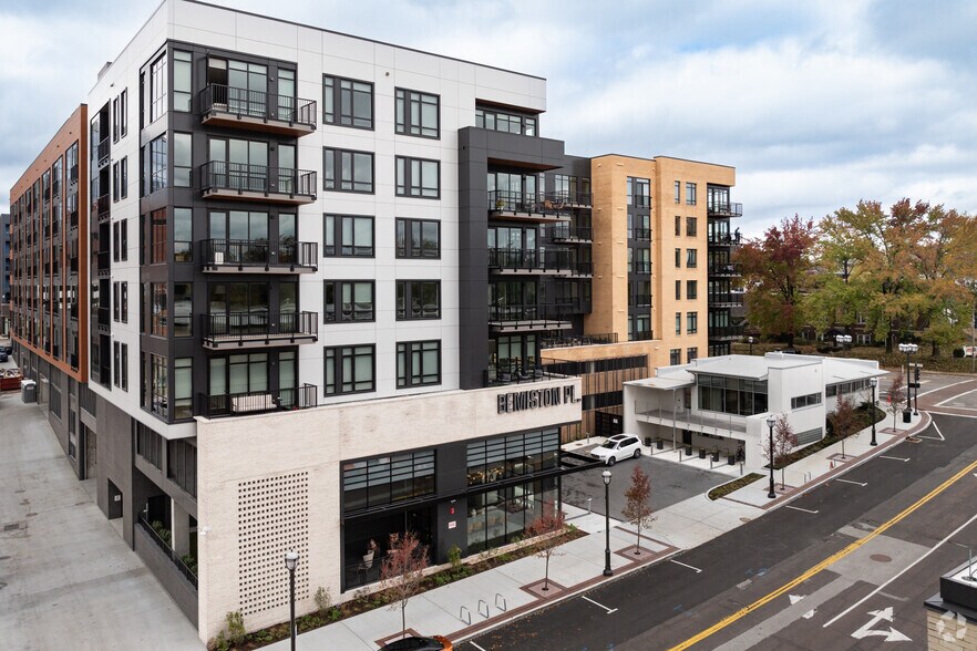 The Shoppes on Central Avenue, Clayton, MO à louer - Photo de l’immeuble – Image 1 sur 30