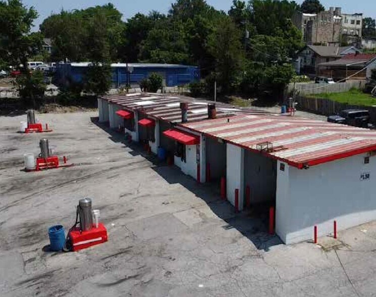 Self-Service/In-Bay Car Wash Portfolio portefeuille de 2 biens à vendre sur LoopNet.fr - Photo de l’immeuble – Image 2 sur 3