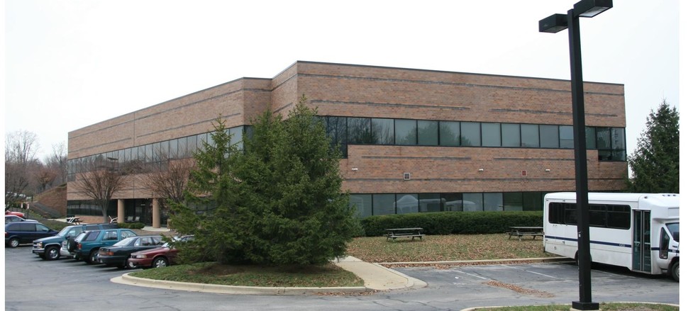 15200-15222 Dino Dr, Burtonsville, MD à louer - Photo de l’immeuble – Image 3 sur 10