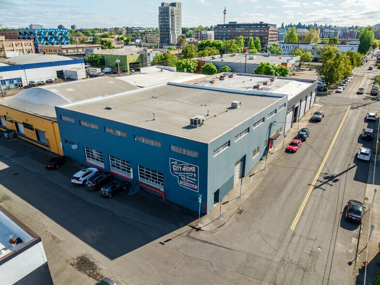 217 SE Taylor St, Portland, OR à vendre - Photo de l’immeuble – Image 3 sur 11