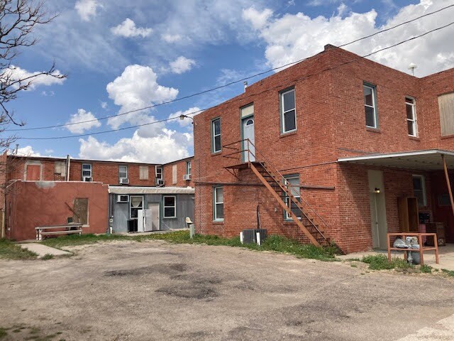 244 E Long St, Dighton, KS à vendre - Photo de l’immeuble – Image 3 sur 10