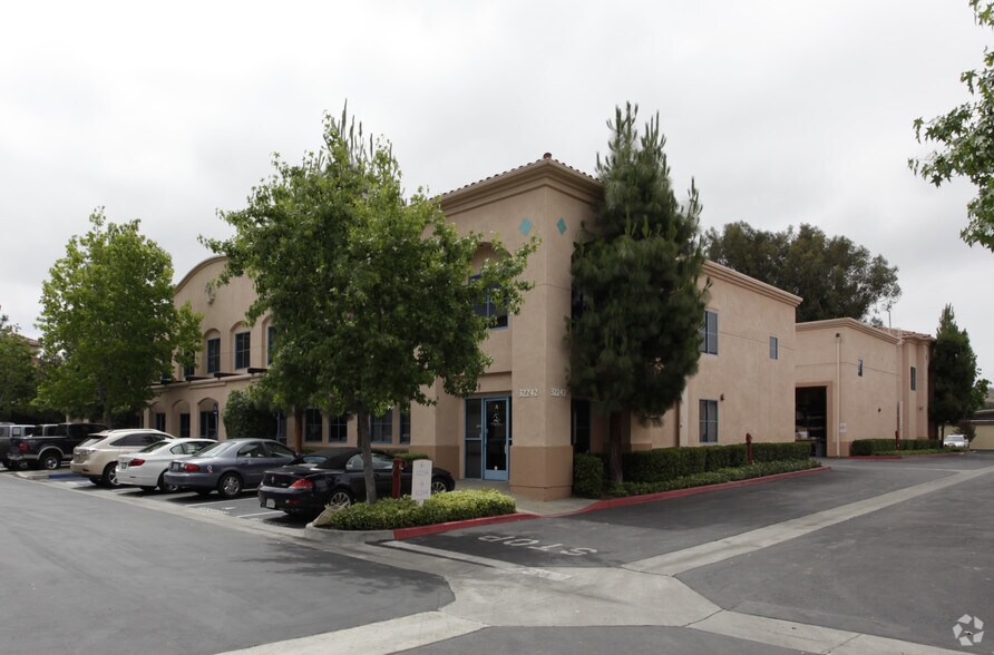 32242 Paseo Adelanto, San Juan Capistrano, CA à louer - Photo de l’immeuble – Image 3 sur 27