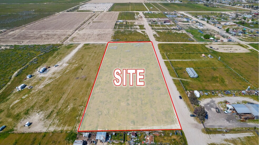 28145 Mustang ave, Taft, CA à vendre - Photo de l’immeuble – Image 3 sur 4