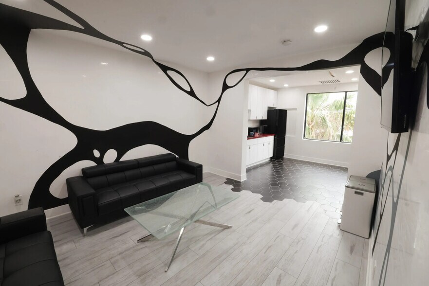 5535 Lankershim Blvd, North Hollywood, CA à vendre - Photo intérieure – Image 3 sur 13