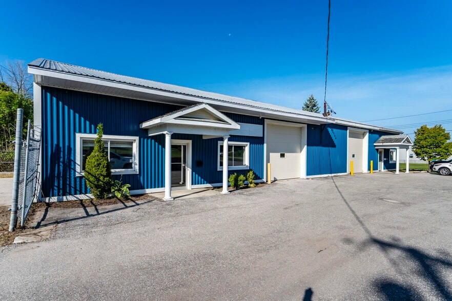 169 Elizabeth St, Midland, ON à vendre - Photo principale – Image 1 sur 30
