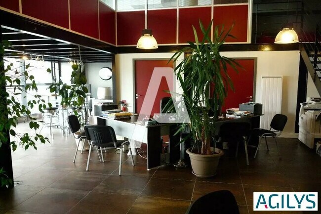 Plus de détails pour Bureau à louer