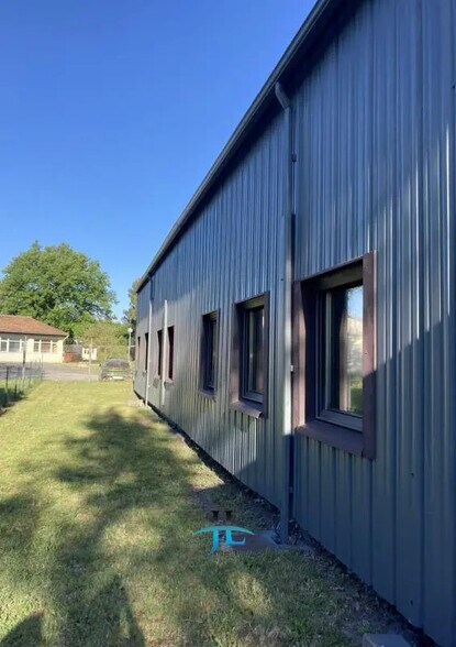 Industriel/Logistique dans Gradignan à louer - Photo de l’immeuble – Image 3 sur 7