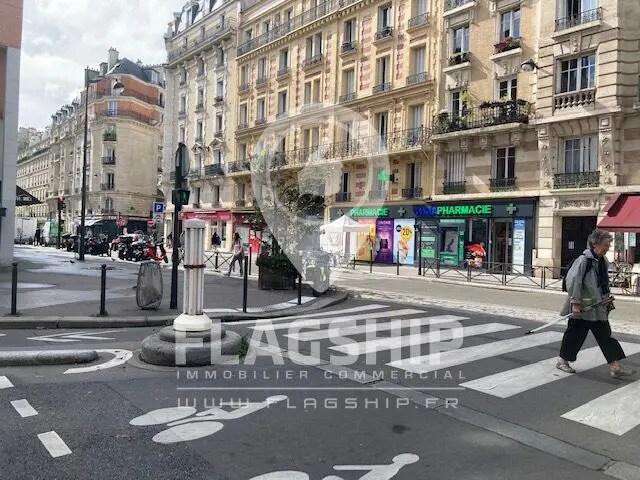 Plus de détails pour Local commercial à louer