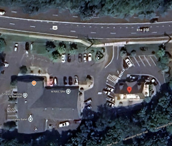 140 Albany Tpke, Canton, CT à louer - Photo de l’immeuble – Image 3 sur 6