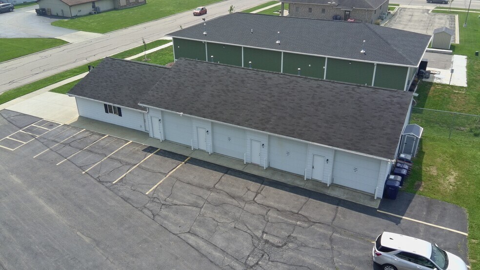 1323 Excalibur Dr, Janesville, WI à vendre - Photo de l’immeuble – Image 3 sur 12