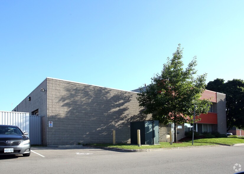 1600 Industrial Rd, Cambridge, ON à louer - Photo principale – Image 1 sur 3