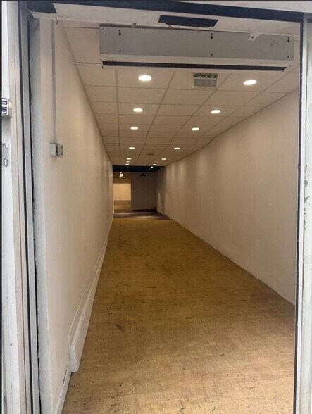Local commercial dans PARIS à vendre - Photo intérieure – Image 2 sur 6