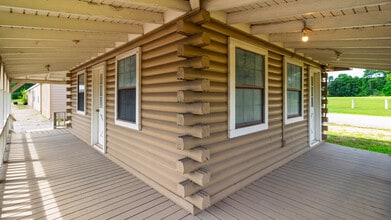 34519 State Highway 249, Pinehurst, TX à vendre Photo de l’immeuble– Image 2 sur 9