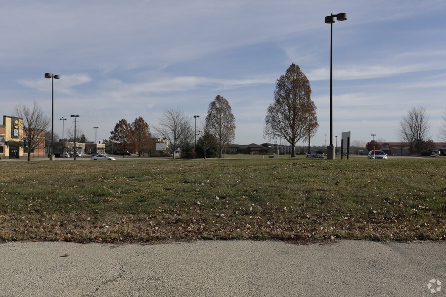 W American Prairie Dr, Peoria, IL à vendre - Photo principale – Image 1 sur 1