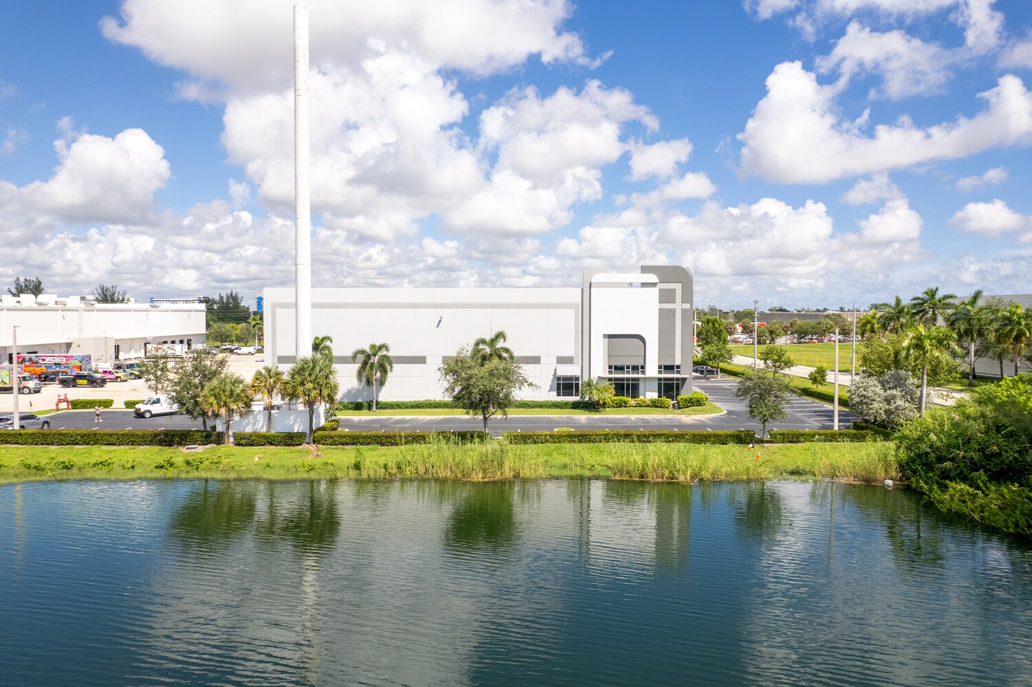 3400 SW 20th St, Pembroke Park, FL à louer Photo de l’immeuble– Image 1 sur 15