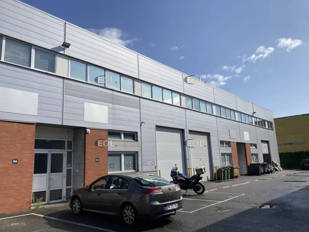 Local d’activités dans Vitry-sur-Seine à louer Photo de l’immeuble– Image 1 sur 17