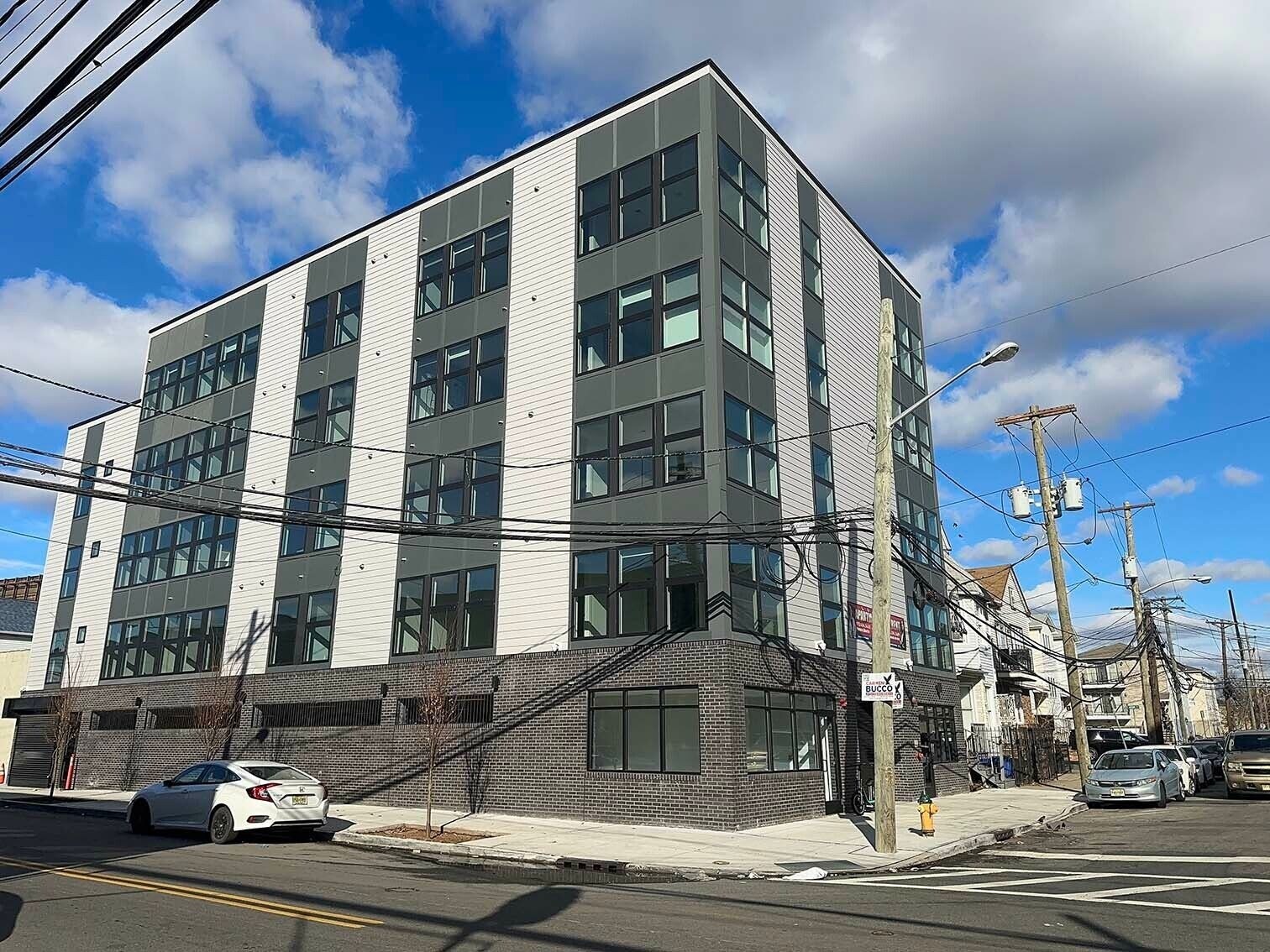 529-531 Mulberry St, Newark, NJ à vendre Photo principale– Image 1 sur 11