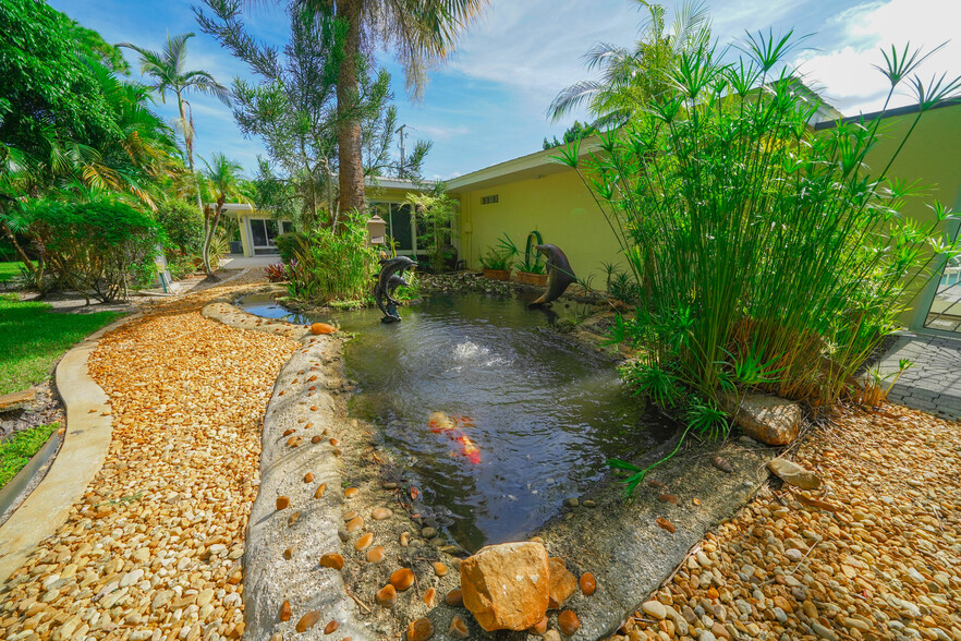 2520 S Kanner Hwy, Stuart, FL à vendre - Photo de l’immeuble – Image 3 sur 5
