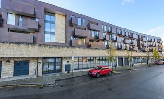 Cypress Court - Immobilier d'entreprise