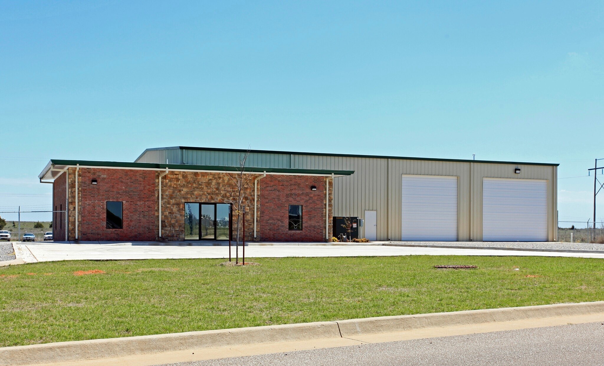 2200 Industrial Blvd, Weatherford, OK à louer Photo de l’immeuble– Image 1 sur 10