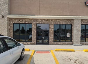 208-216 N Main St, Creve Coeur, IL à louer Photo intérieure– Image 1 sur 3