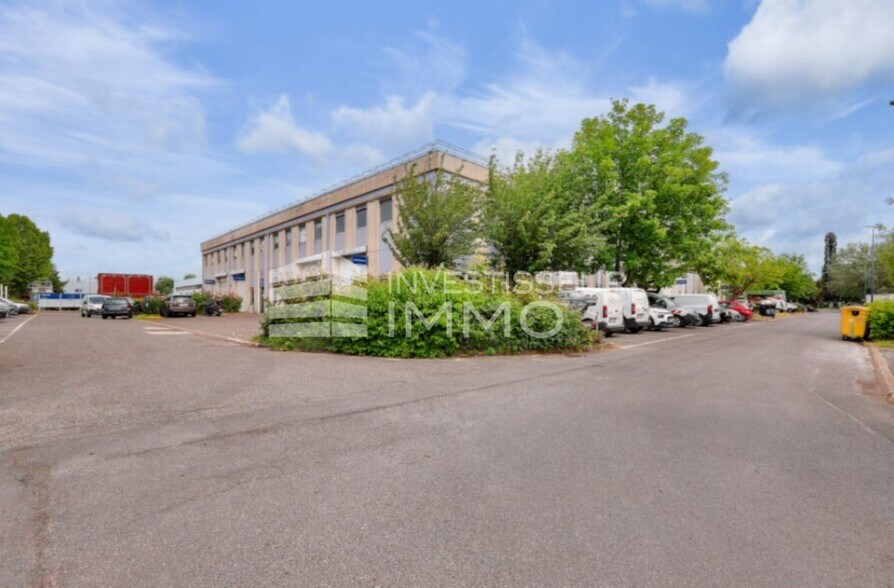 Local d’activités dans Aulnay Sous Bois à louer - Photo de l’immeuble – Image 1 sur 9