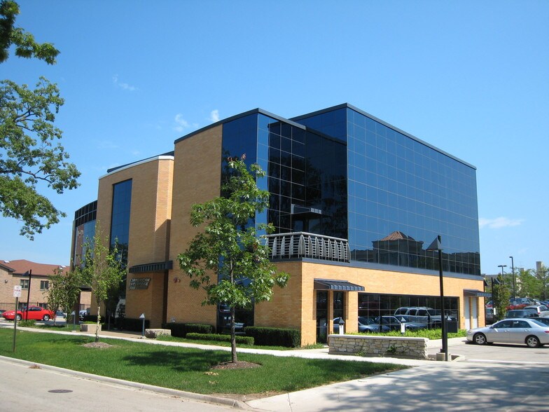 1725 N McGovern St, Highland Park, IL à louer - Photo principale – Image 1 sur 6