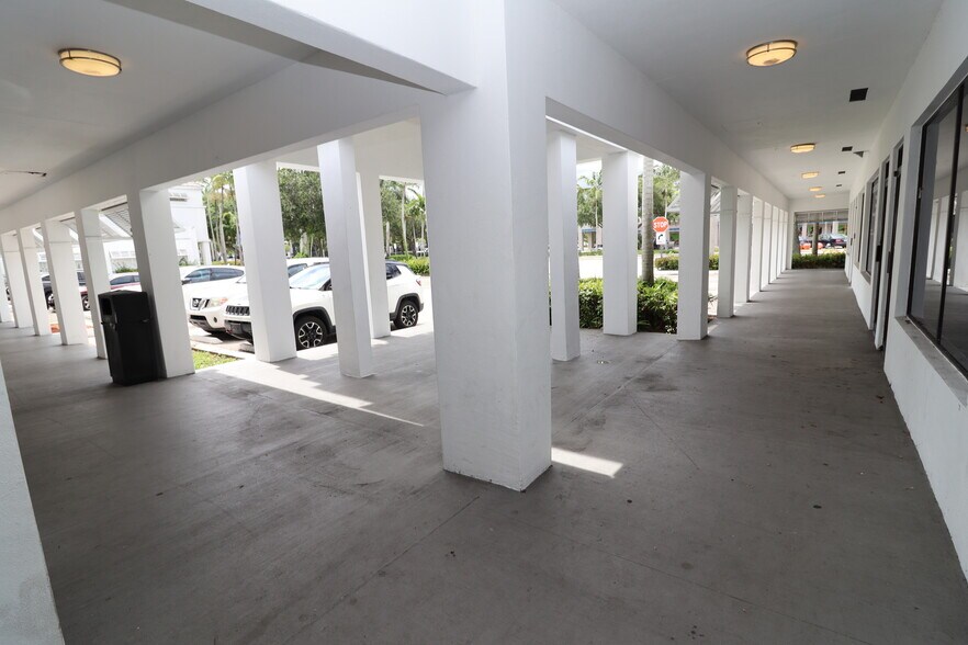 6731-6765 Sunset Strip, Sunrise, FL à vendre - Photo de l’immeuble – Image 2 sur 30
