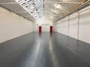 2 Courtenay Rd, Wembley à louer Photo intérieure– Image 2 sur 3