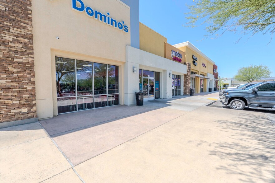 12274 Palmdale Rd, Victorville, CA à louer - Photo de l’immeuble – Image 2 sur 30