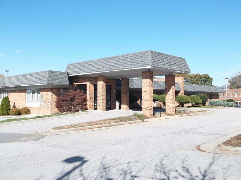 101 Holbrook St, Danville, VA à louer - Photo de l’immeuble – Image 1 sur 8
