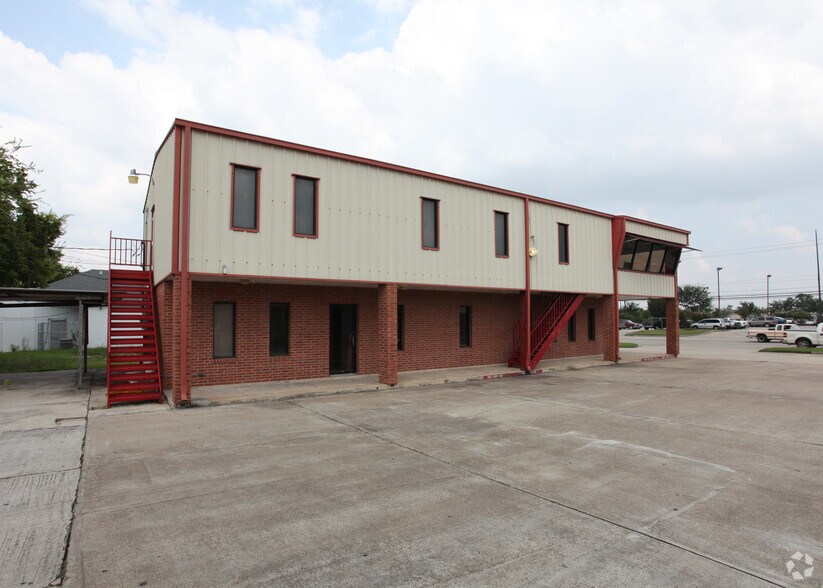 7014 Spencer Hwy, Pasadena, TX à louer - Photo de l’immeuble – Image 2 sur 8
