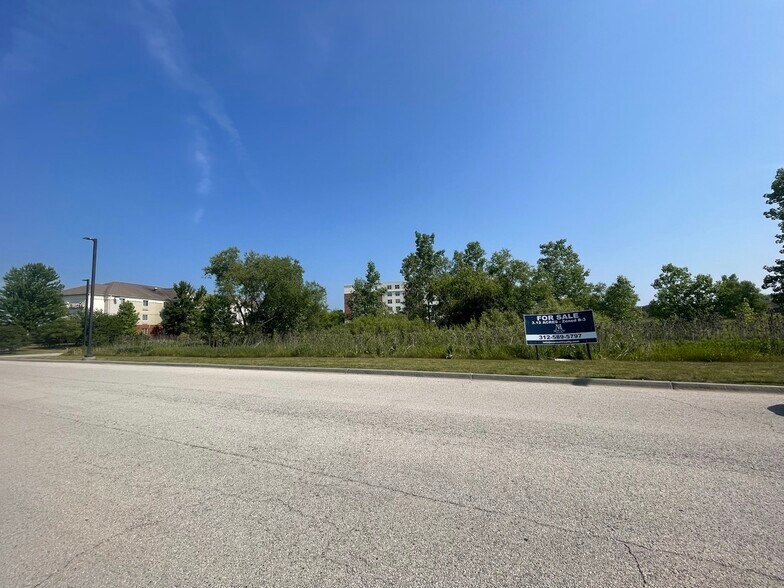 3680 Casimer Pulaski Memorial Dr, Waukegan, IL à vendre - Photo principale – Image 2 sur 5