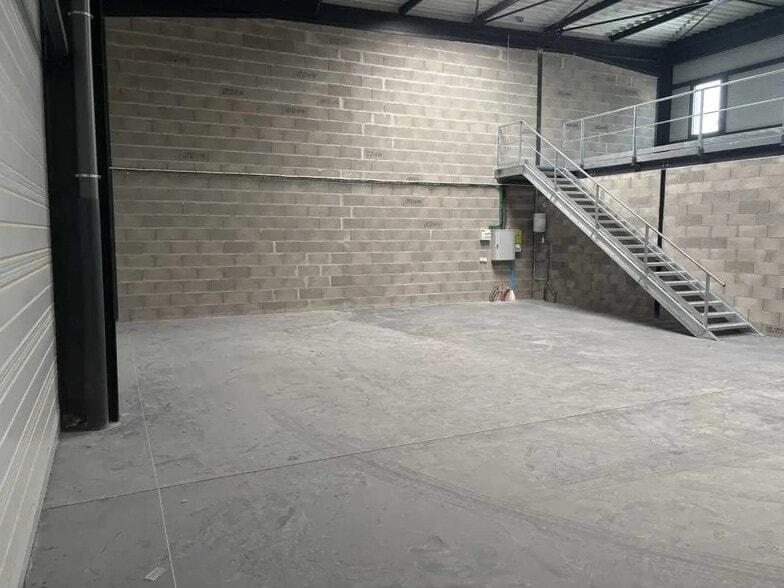 Bureau dans Chassieu à louer - Photo intérieure – Image 3 sur 6