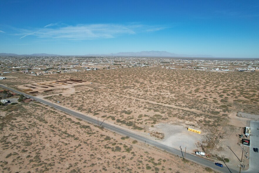 1494 State Line Dr, Chaparral, NM à vendre - Photo de l’immeuble – Image 3 sur 6