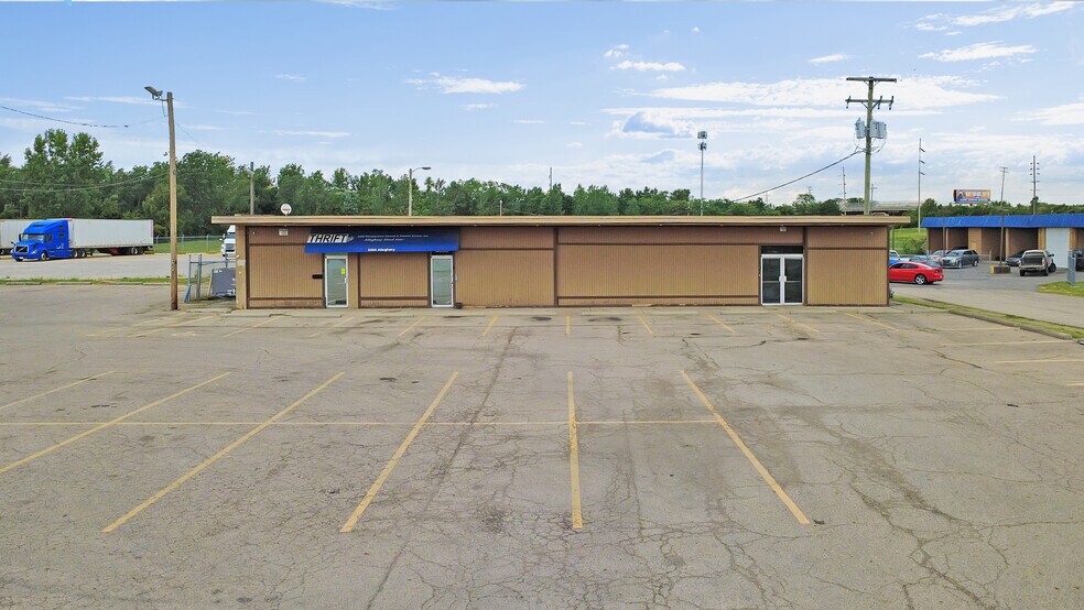 3260 Allegheny Ave, Columbus, OH à louer - Photo de l’immeuble – Image 1 sur 10