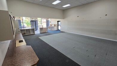 7640 N Wickham Rd, Melbourne, FL à louer Photo intérieure– Image 2 sur 4