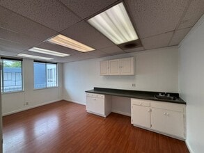 930 Alhambra Blvd, Sacramento, CA à louer Photo intérieure– Image 2 sur 3