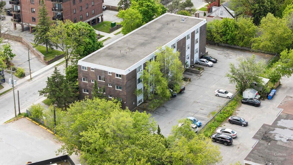 300 Regent St, Kingston, ON à vendre - Photo de l’immeuble – Image 1 sur 9