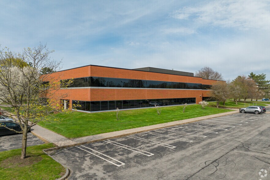 200 Salina Meadows Pky, Syracuse, NY à louer - Photo principale – Image 1 sur 12