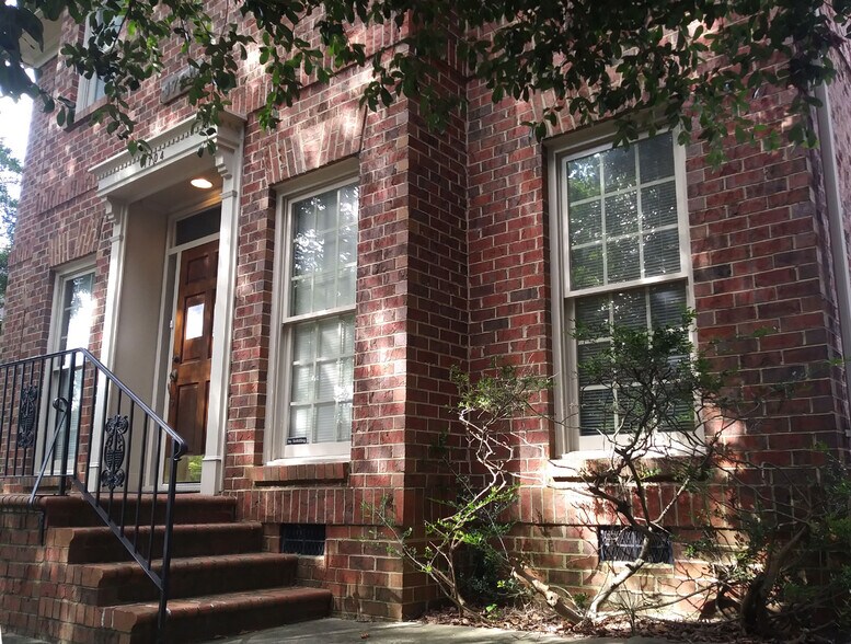 1704 East Blvd, Charlotte, NC à louer - Photo de l’immeuble – Image 3 sur 11