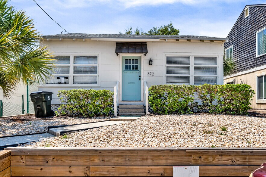 372 Ahern St, Atlantic Beach, FL à vendre - Photo de l’immeuble – Image 2 sur 47